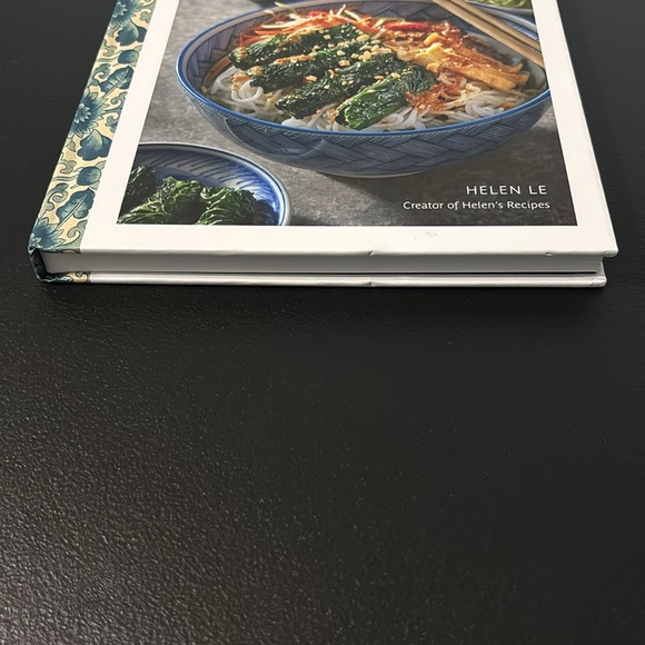 Vegan Vietnamese Hardback Book by Helen Le - Plant-Based Recipes Food Cooking - Picture 6 of 16